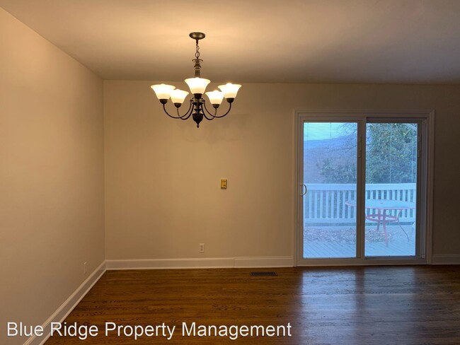 Building Photo - 3 br, 2 bath House - 1341 Watauga Street