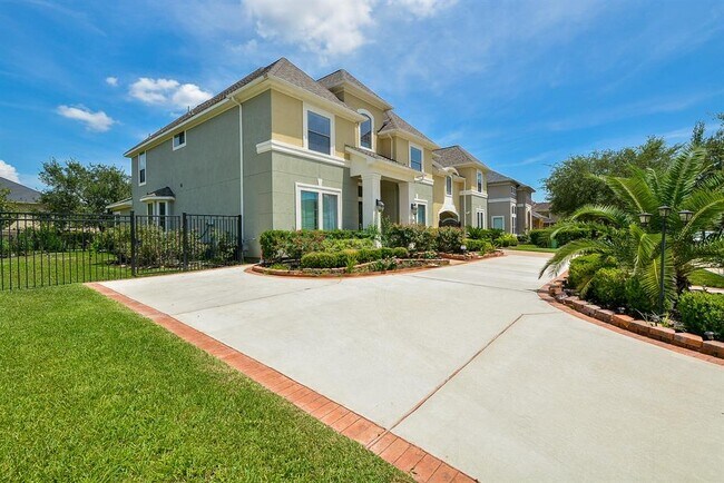 Building Photo - 23107 Starlight Beach Rd