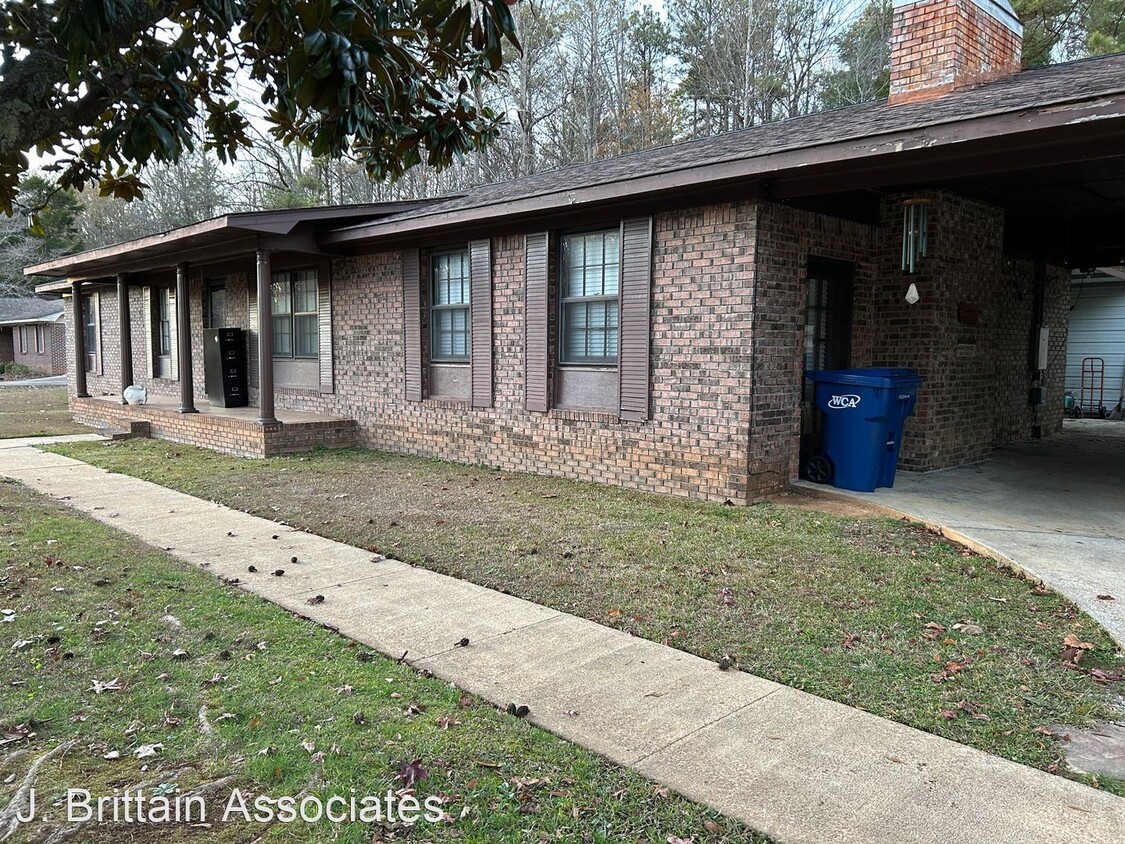 Primary Photo - 4 br, 2 bath House - 103 Willowbrook Dr.