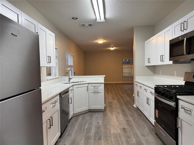 Foto del edificio - 14938 Deer Meadow Dr