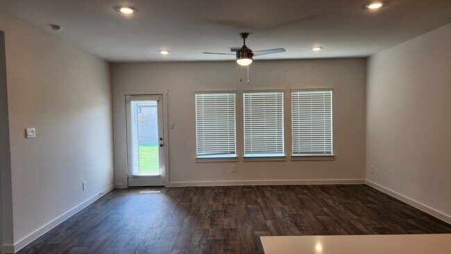Building Photo - 8035 Marconi Corsco Dr