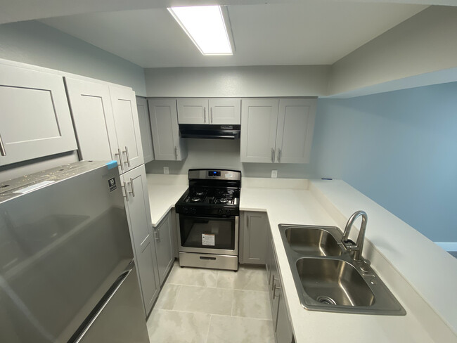 Building Photo - 6740 Franklin Place, Unit 201 and 204, LA