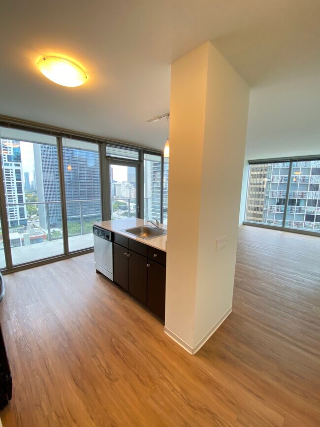 Foto del edificio - One-Bed near Lake Michigan