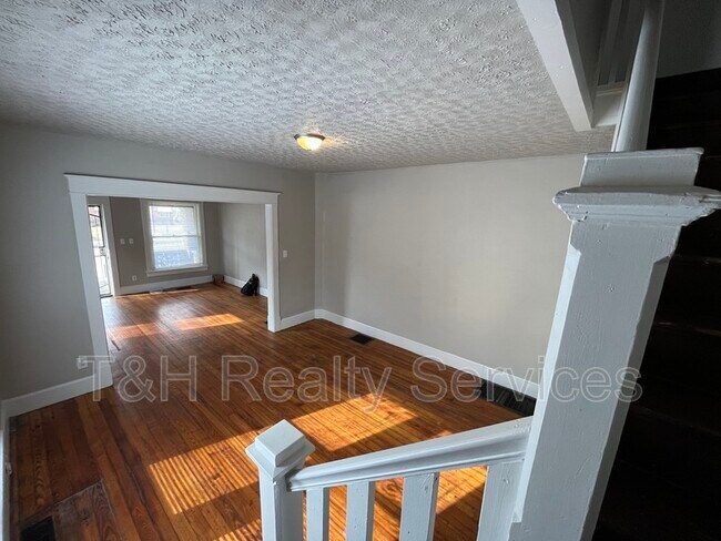 Foto del edificio - 417 N Rural St