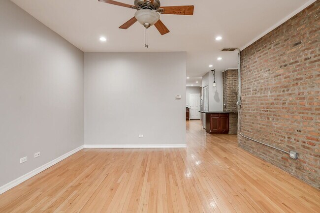 Foto del edificio - 1263 N Springfield Ave