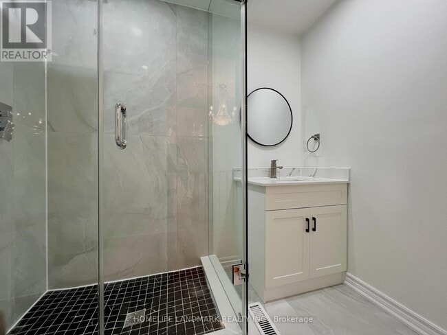 Building Photo - 654 Dinsmore Ct