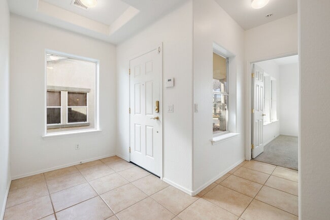 Foto del edificio - 533 N Cortina St