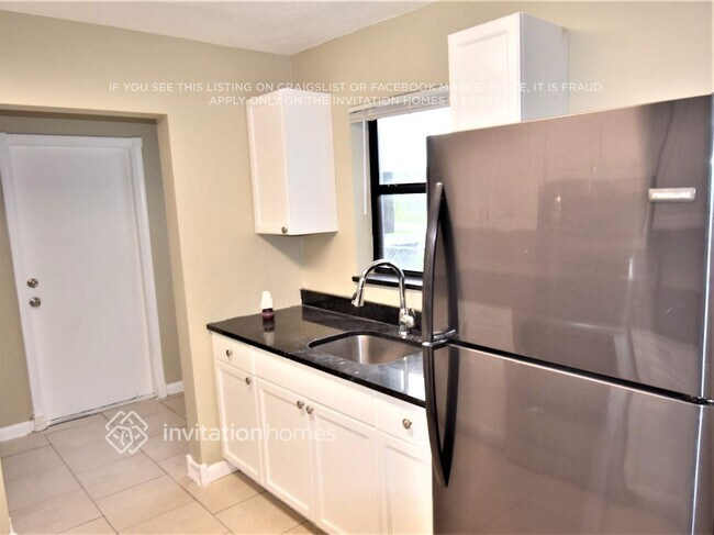 Building Photo - 5644 Snead Cir