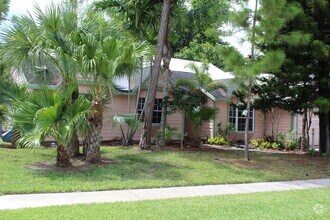 Building Photo - 785 Juniper Pl