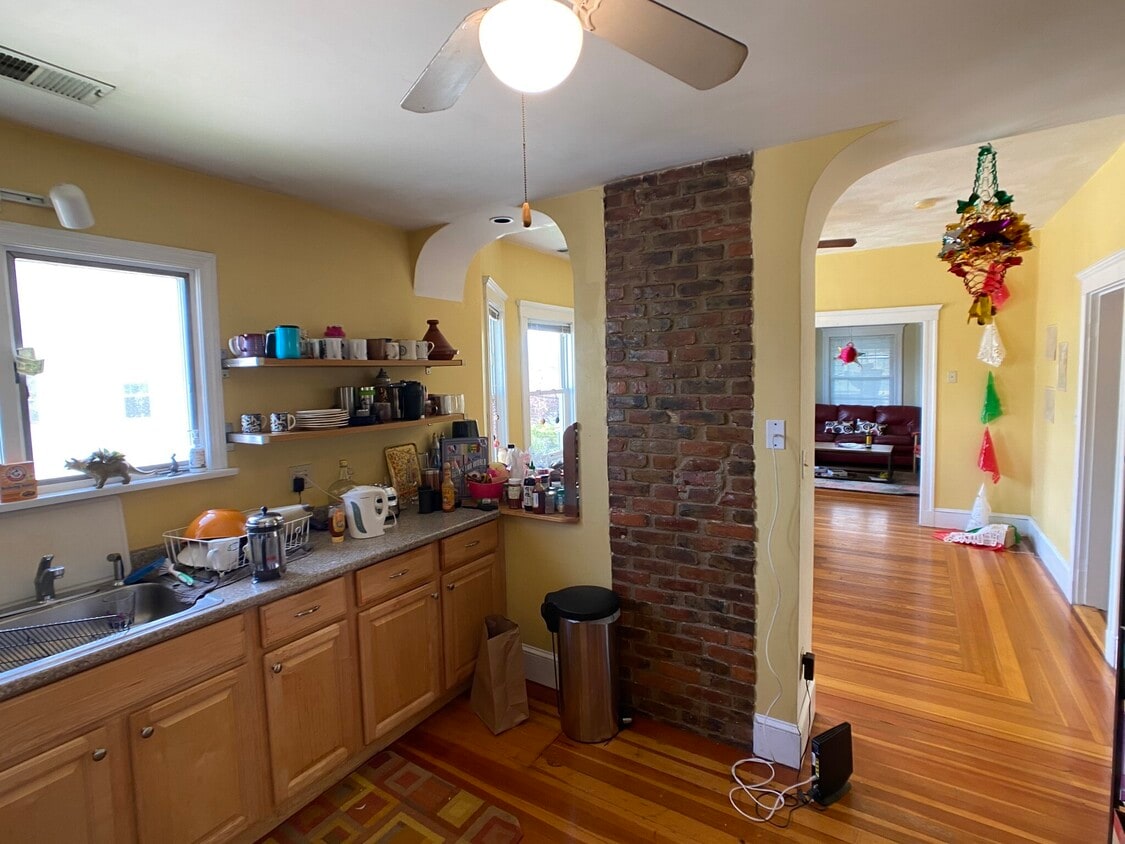 Foto principal - 107 Yale St