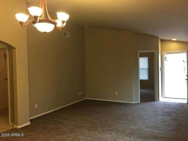 Foto del edificio - 25214 W Clanton Ave