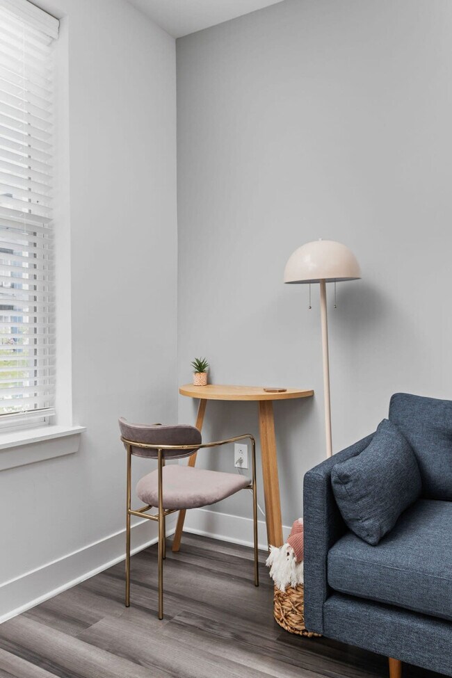 Foto del edificio - 520 E Washington St