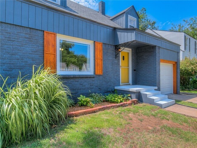 Building Photo - Introducing the Jewel of Midtown: A Beauti...