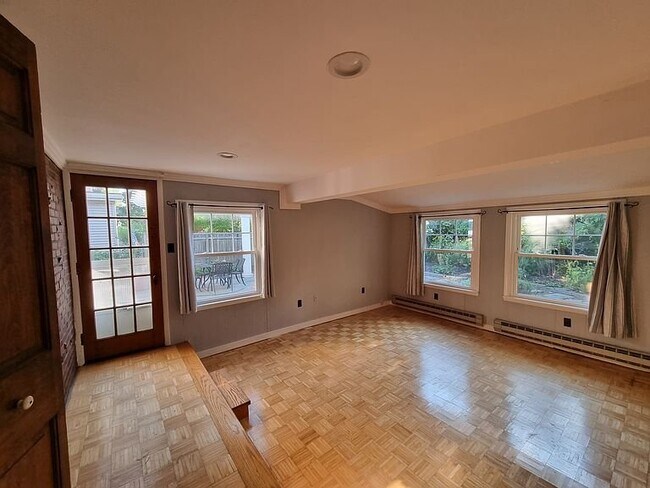 Foto del edificio - 179 Amherstdale Rd