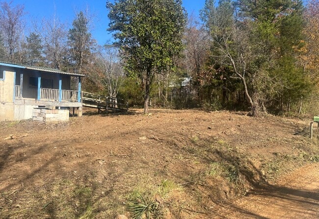 Building Photo - Country Living! - $600 D / $290 M