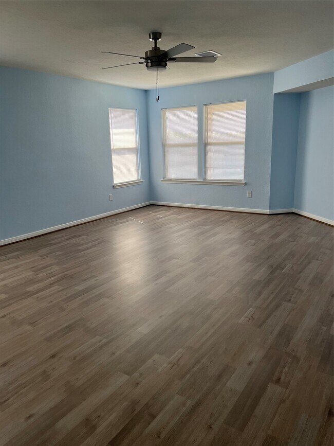 Foto del edificio - 1322 Glendora Dr