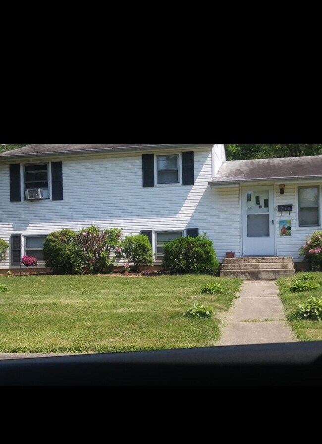 Foto del edificio - 3-bedroom, 1-bath single-family home in Aberdeen, MD.