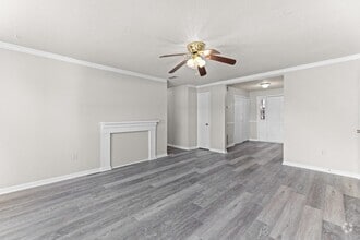 Building Photo - 121 Mark Twain Cir