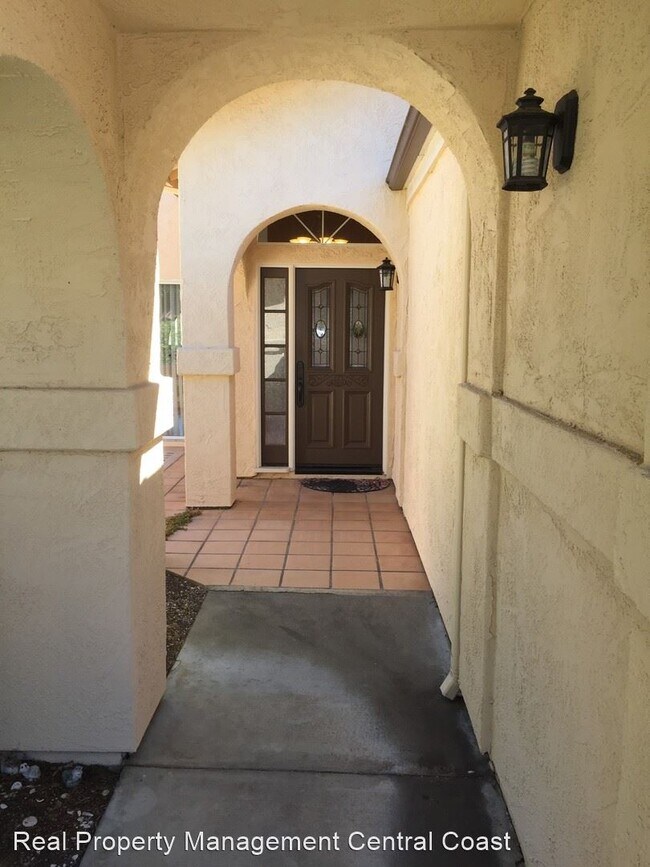 Foto del edificio - 3 br, 3 bath House - 768 Clearview Lane