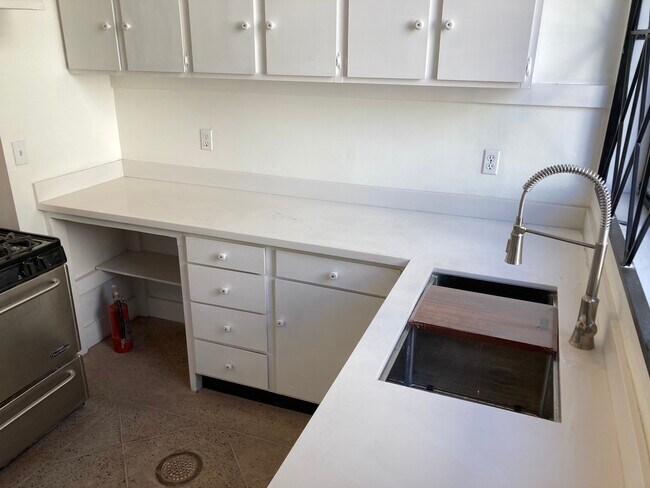 New stone counters, stainless sink - 1550 7th St