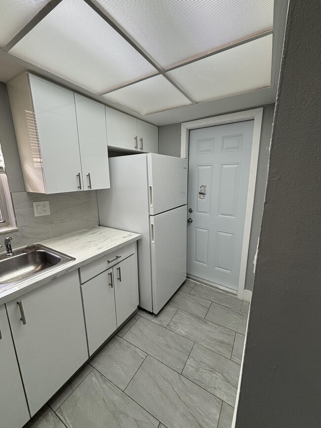 Foto del edificio - 7931 SW 10th Ct