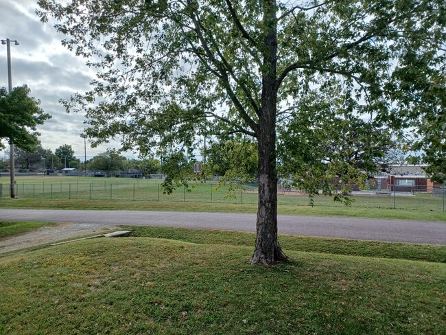 Building Photo - 206 S Bagby St