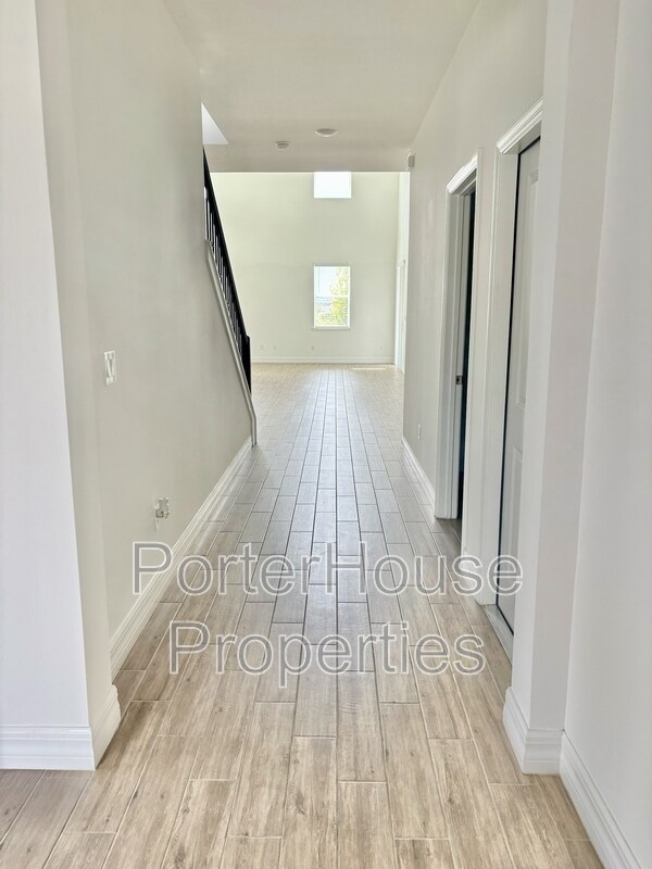 Foto del edificio - 5720 Camilla St
