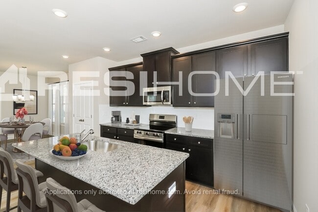 Foto del edificio - 372 Phaeton Ln