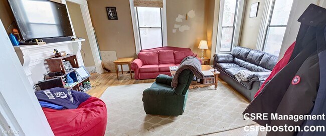 Foto del edificio - 6 br, 2 bath House - 20 Saunders St 1