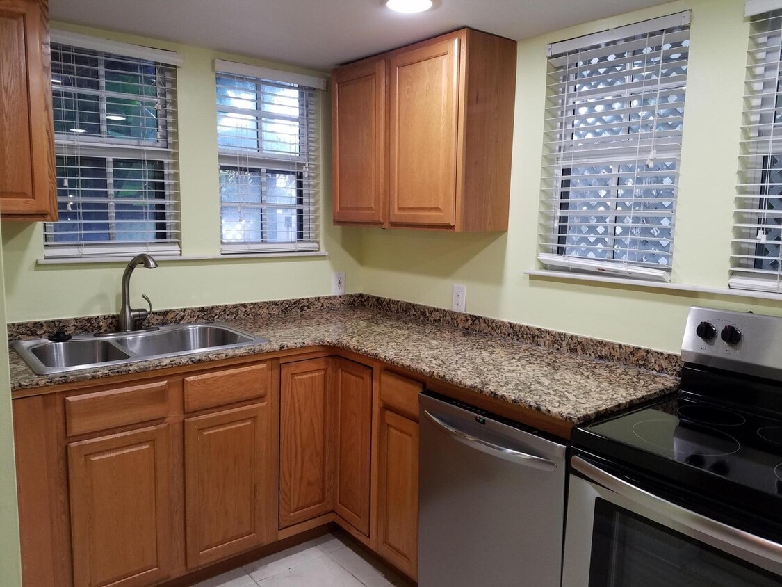 Foto principal - 201 S Swinton Ave