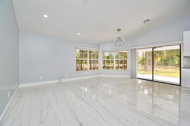 Building Photo - 14193 80th Ln N