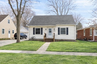 Building Photo - 1110 Stafford Ave