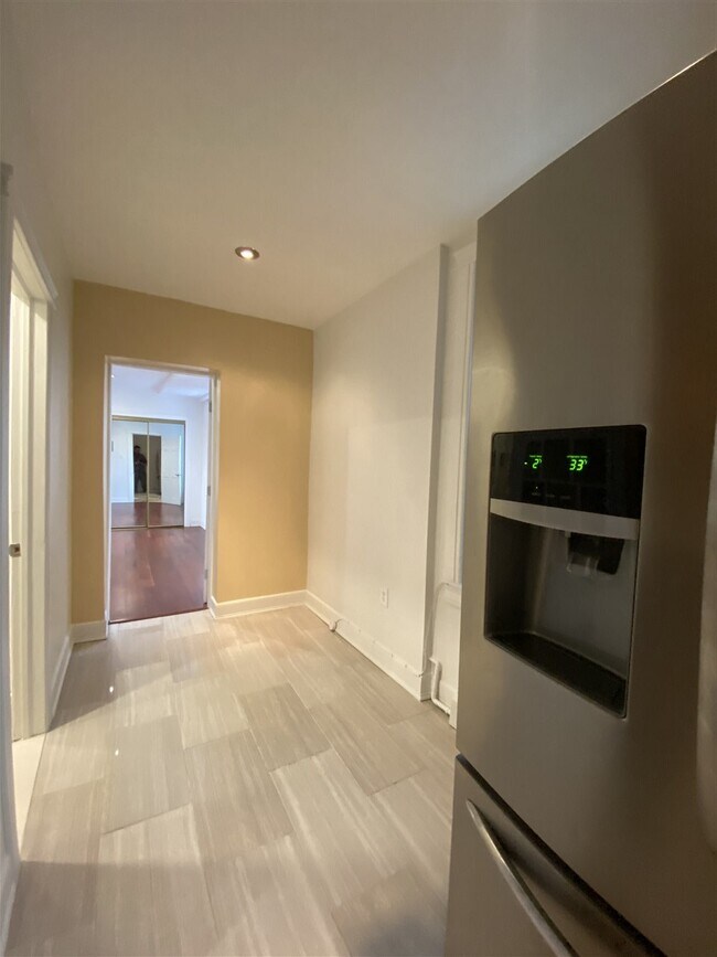Building Photo - 316 Hoboken Ave