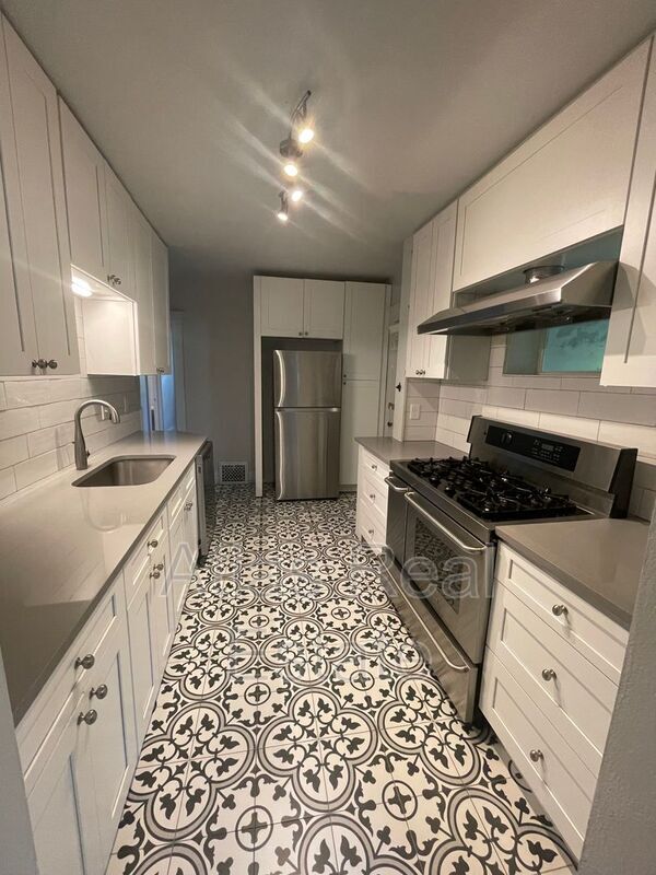Building Photo - 6045 W 39th Ave