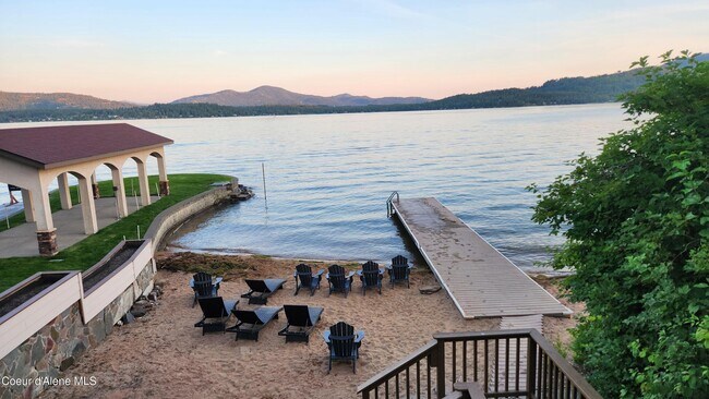 Foto del edificio - 1721 Northshore Dr