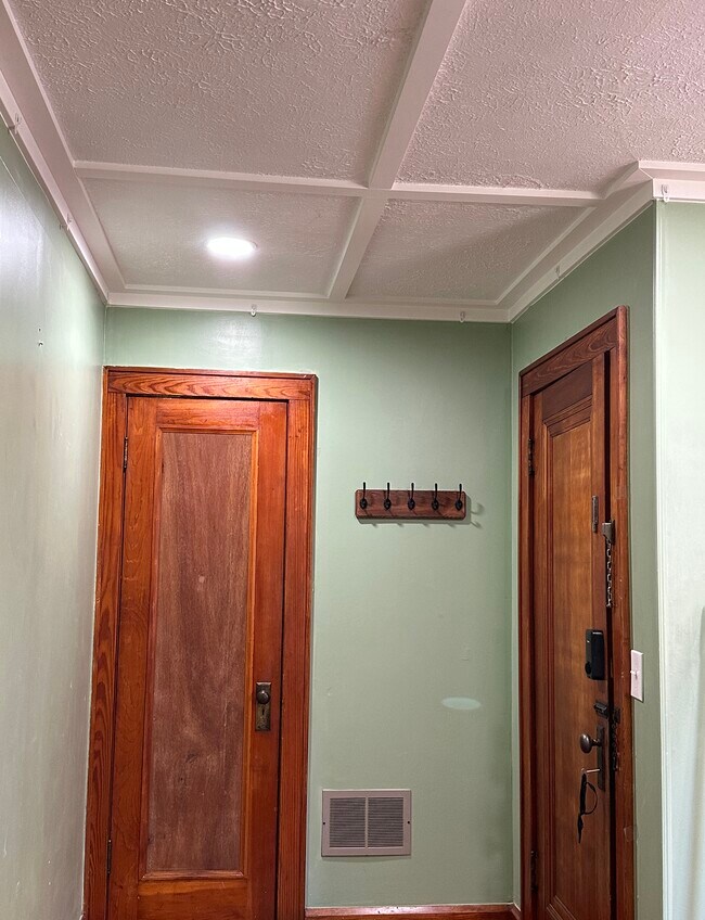 Foto del edificio - 2644 Poplar St