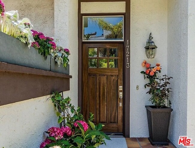 Foto del edificio - 17213 Palisades Cir