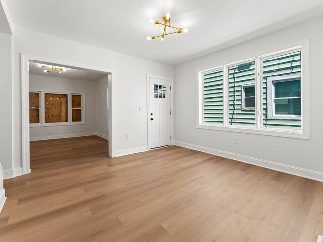 Building Photo - Beautifully Renovated 4-Bedroom Home with Designer Kitchen, Updated Bath & Central Air – Availabl...