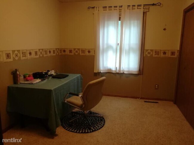 Building Photo - 4 br, 3 bath House - 4023 11th Avenue NW