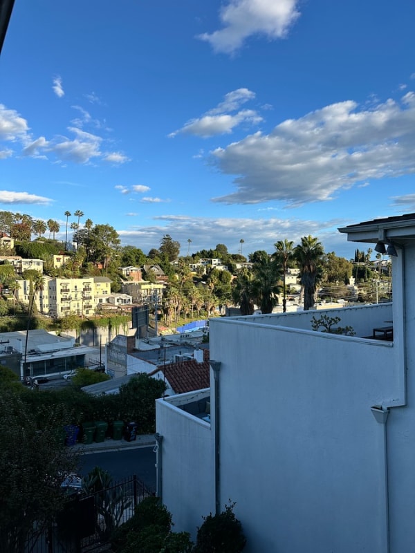 Foto del edificio - 3236 Larissa Dr