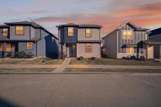 Building Photo - 5513 Topwater Trl