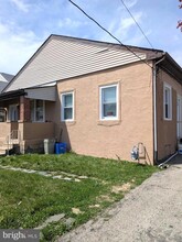 Building Photo - 7524 Whitaker Ave