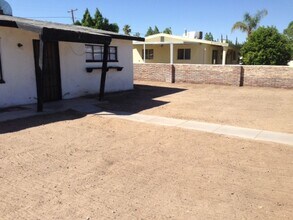 Building Photo - 903 W Westridge Dr