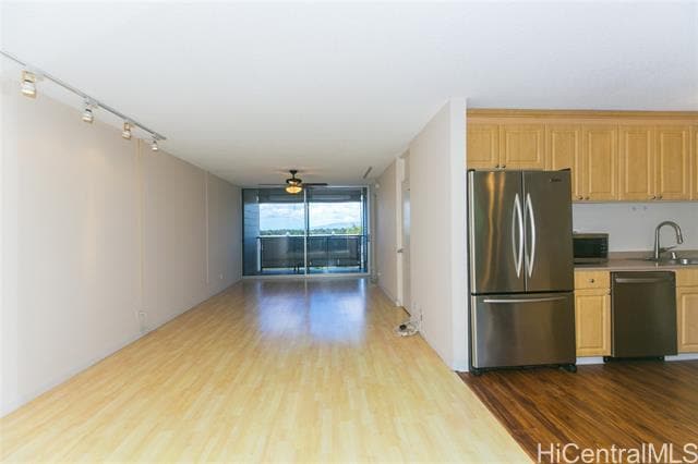 Building Photo - 3805 Kanaina Ave