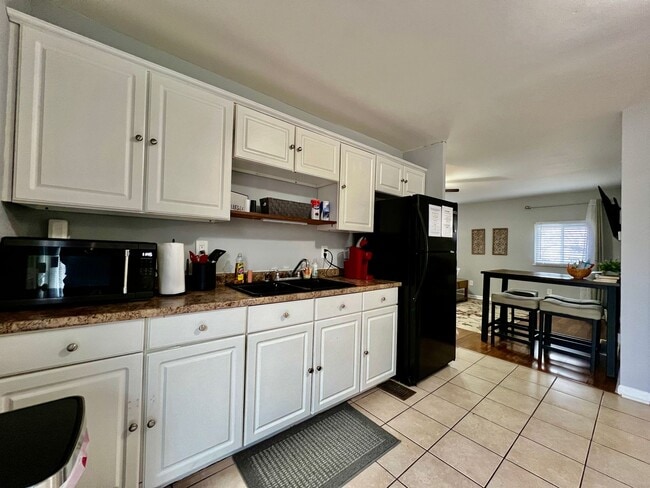 Photo - 30 Royal Dr Apartment