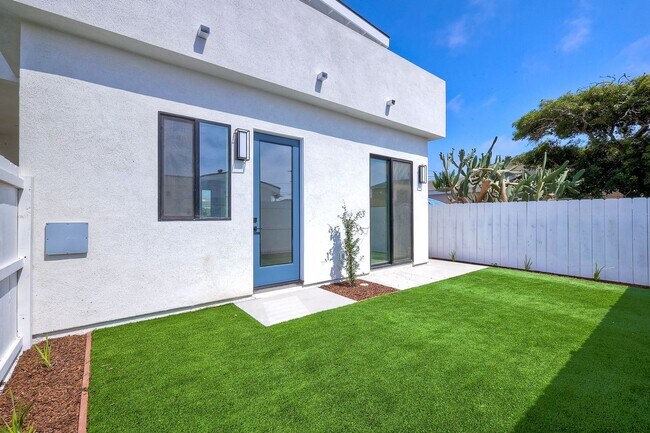 Foto del edificio - Coming Soon!  Welcome to the new charming apartments in Imperial Beach!