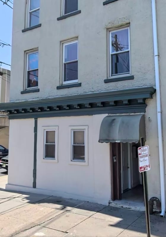 Primary Photo - 400 Livingston St