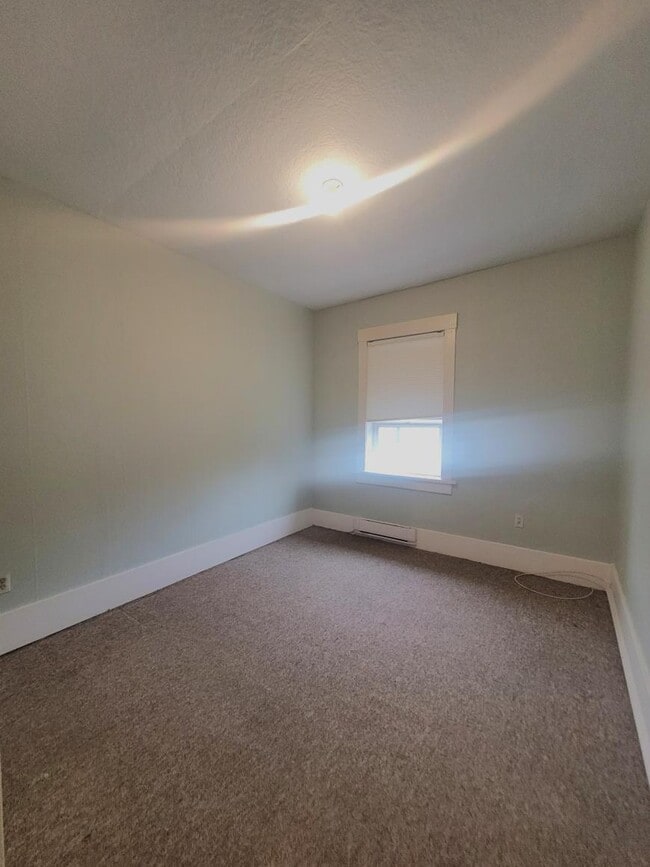 Photo du bâtiment - 1 bedroom in Prince Rupert BC V8J 1A9