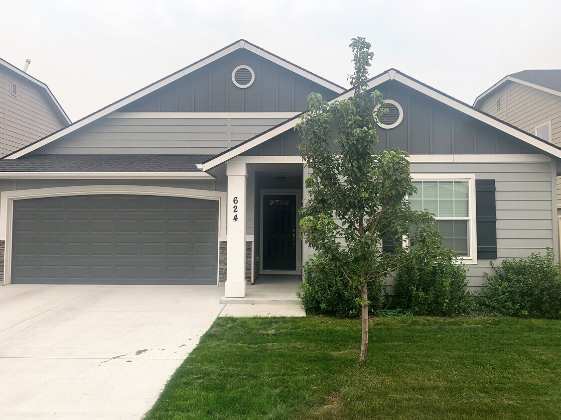 Foto principal - 624 N Scotney Ave