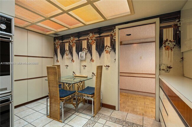 Photo - 11111 Biscayne Blvd House